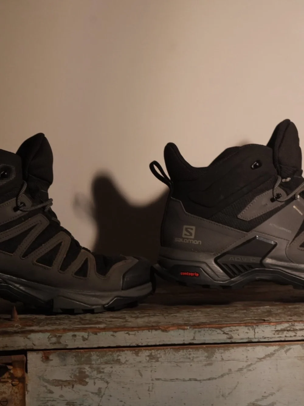 Salomon X Ultra 4 Mid GTX Gore-Tex Hiking Boots – Black/Grey